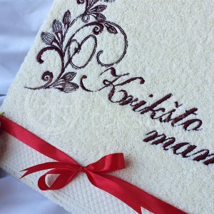 Embroidered occasional towel "Krikšto mamai"